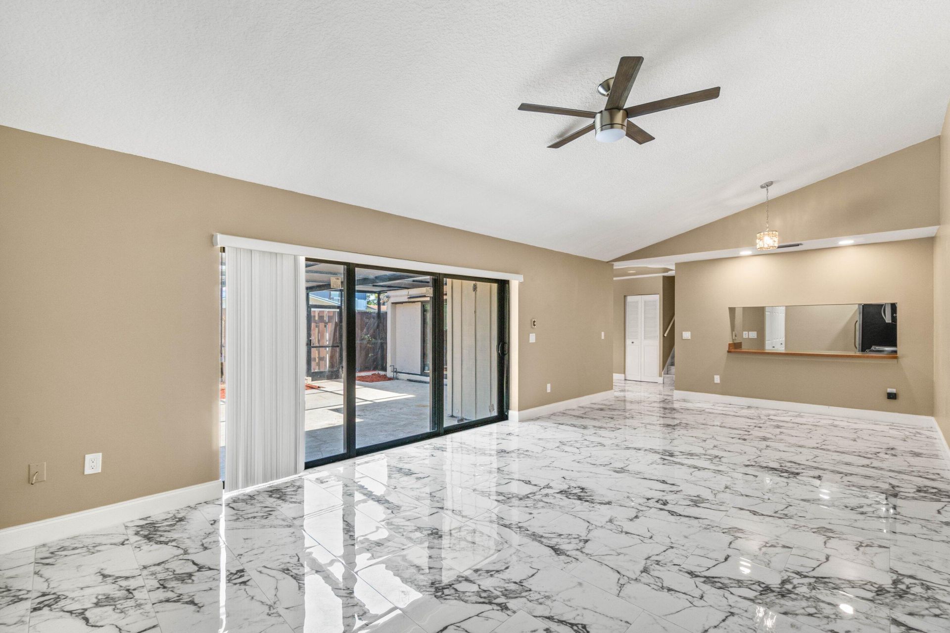 4585 Holly Lake Drive, Lake Worth, FL 33463 Photo