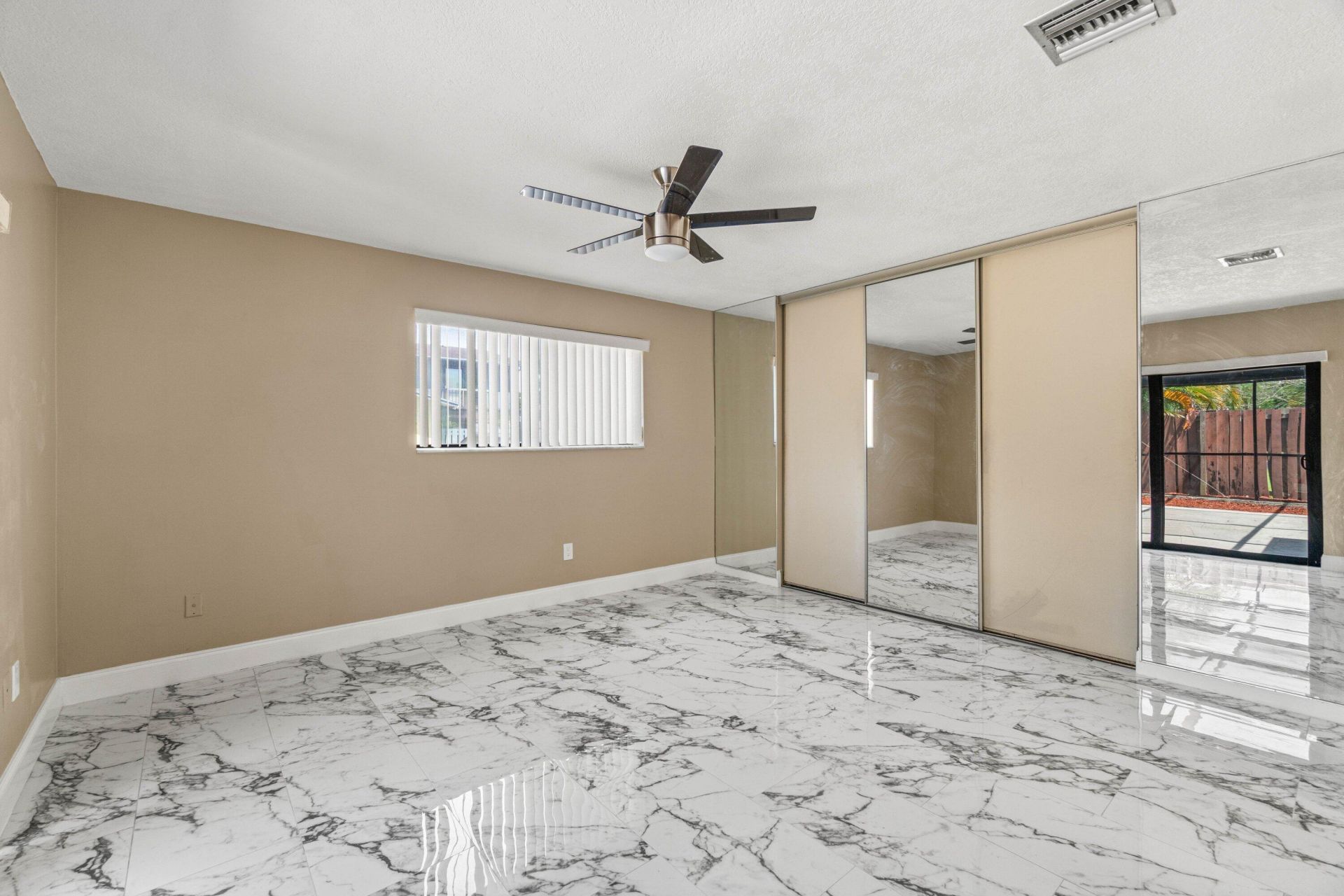 4585 Holly Lake Drive, Lake Worth, FL 33463 Photo