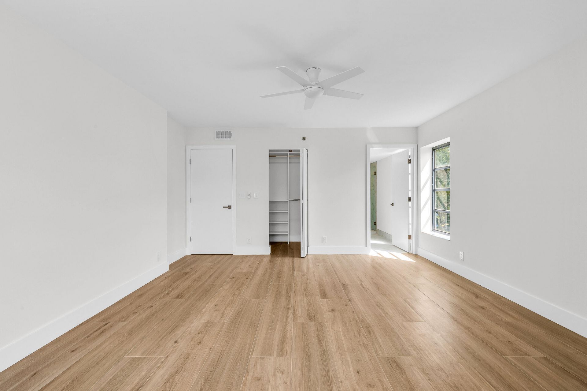 7290 Kinghurst Drive, Unit 301, Delray Beach, FL 33446 Photo