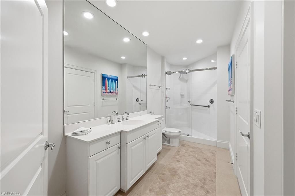 411 6th St S, Unit 202, Naples, FL 34102 Photo