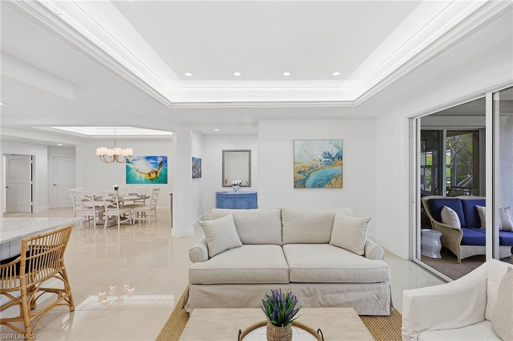 411 6th St S, Unit 202, Naples, FL 34102 Photo