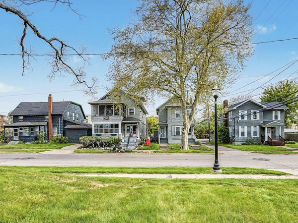 334 W Wesley Street, Jackson, MI 49201