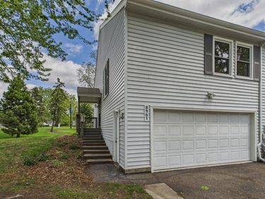 8961 42nd Avenue N, New Hope, MN 55427