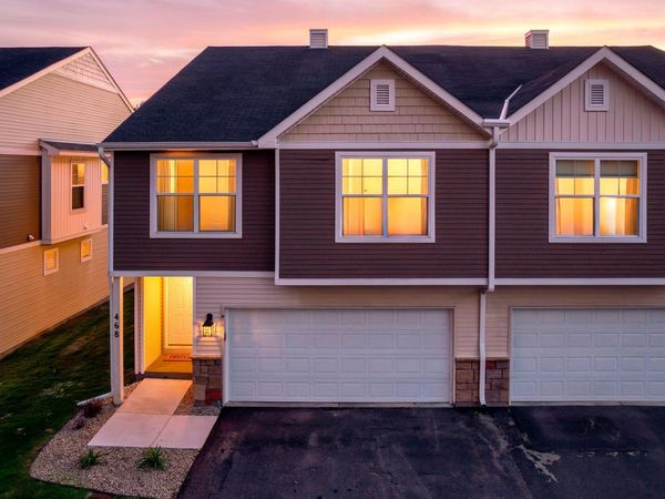 468 Stonewood Lane, Burnsville, MN 55306