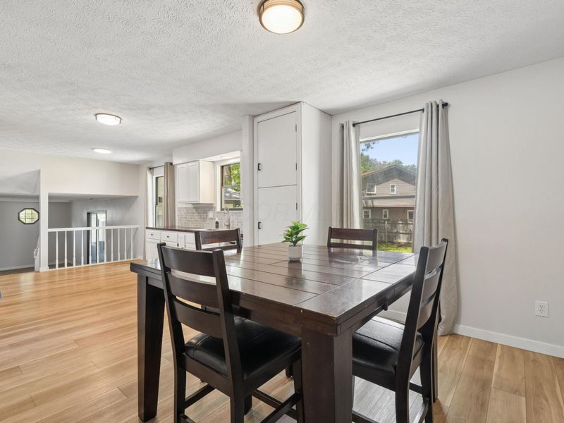 3614 Rochfort Bridge , Columbus, OH 43221 Photo 5