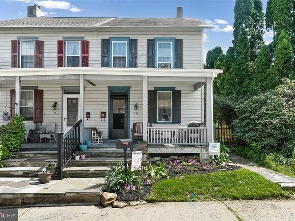 438 W 1ST AVENUE, PARKESBURG, PA 19365