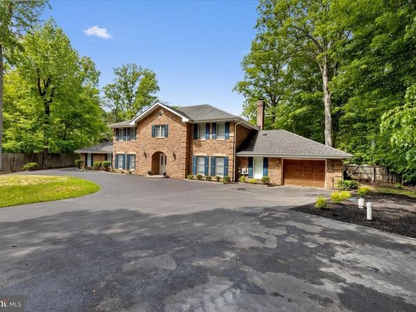 3901 LAKESIDE COURT, DUNKIRK, MD 20754