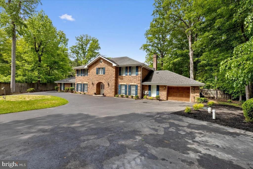 3901 LAKESIDE COURT, DUNKIRK, MD 20754