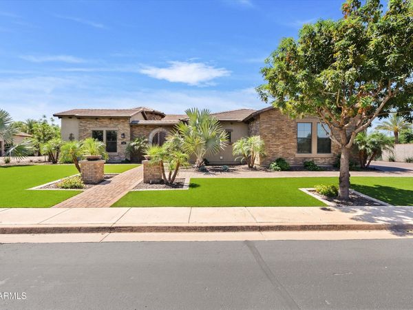 3325 E KNOLL Street, Mesa, AZ 85213