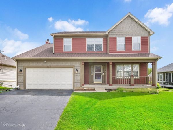 829 Red Barn Lane , Elgin, IL 60124