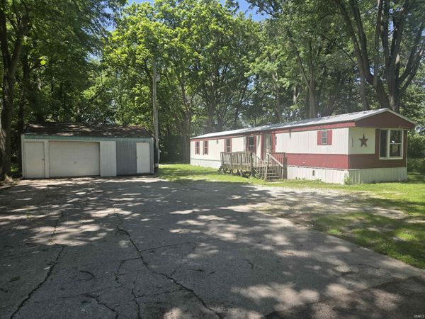 1001B Biddinger Lane, Washington, IN 47501