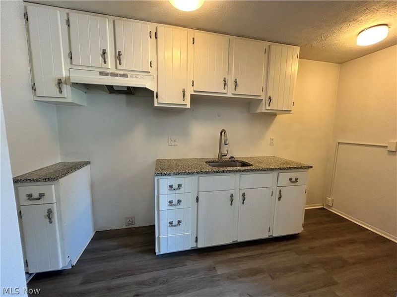 28 Pioneer Drive, Unit 1, Steubenville, OH 43953 Photo 3