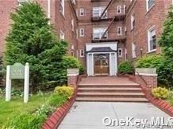 55 Grand Avenue , Unit 2A, Rockville Centre, NY 11570