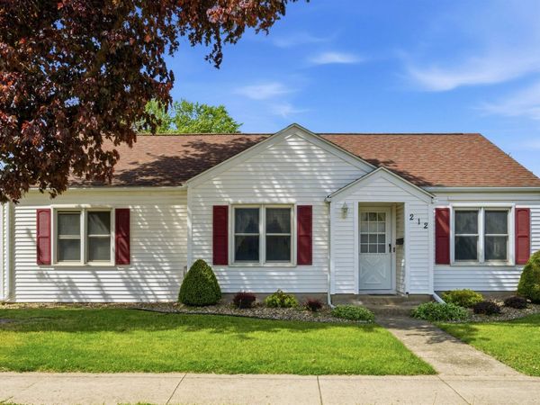 212 Clara Avenue, Manchester, IA 52057