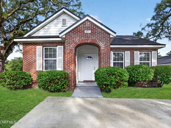 821 OAK ARBOR Circle, Jacksonville, FL 32206