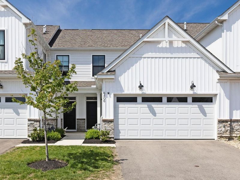 6406 Hamilton Woods Boulevard N, Westerville, OH 43081 Photo 1