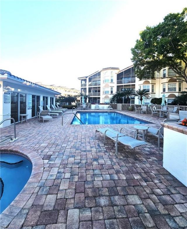 6025 Chardonnay Ln, Unit 102, Naples, FL 34119 Photo