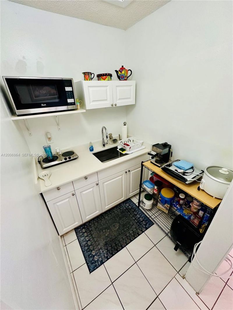 13741 SW 11th St , Miami, FL 33184 Photo