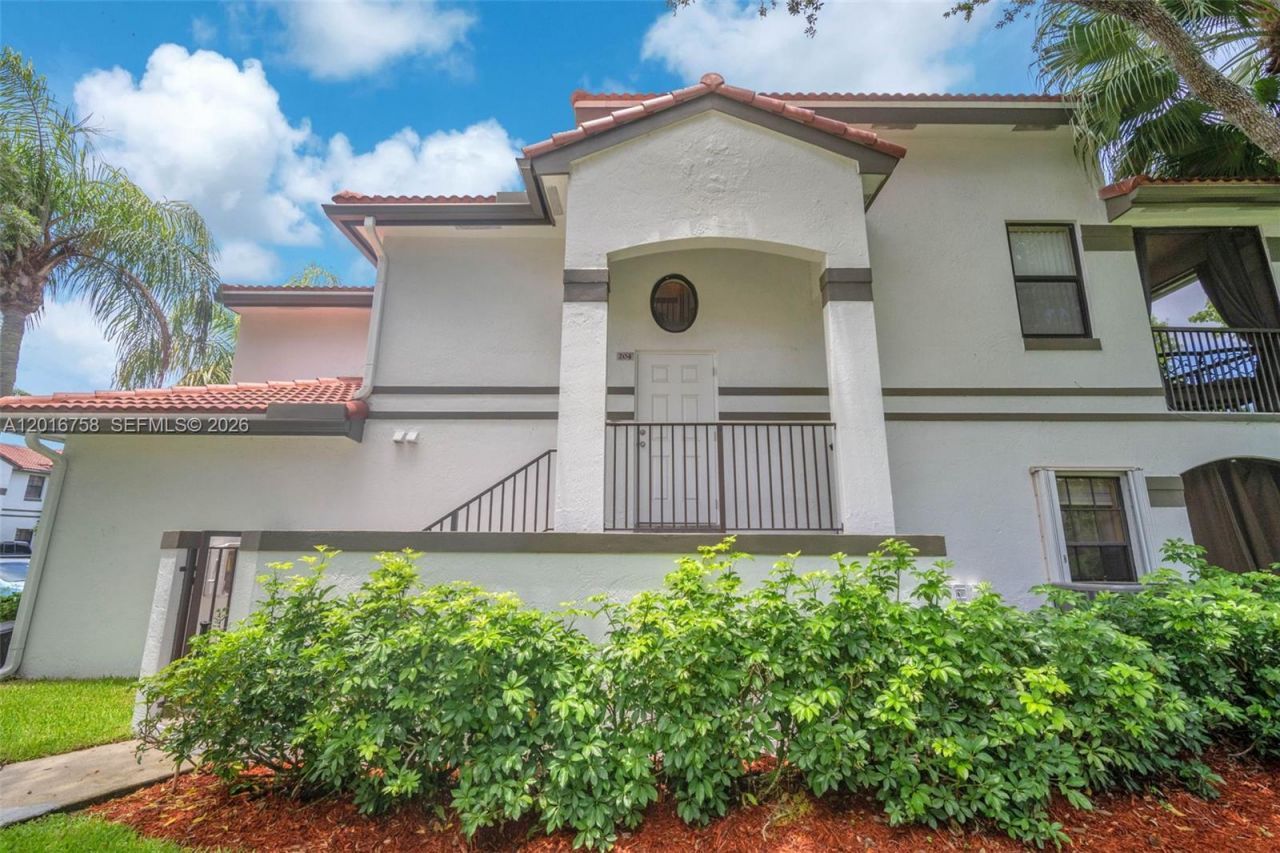 15825 SW 3rd Ct, Unit 204, Pembroke Pines, FL 33027 Photo