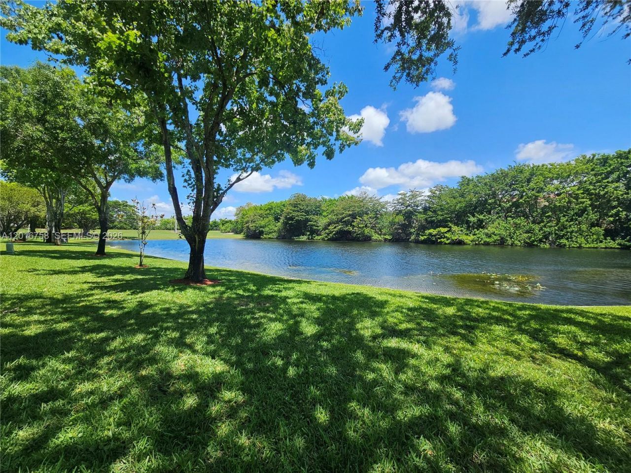15825 SW 3rd Ct, Unit 204, Pembroke Pines, FL 33027 Photo