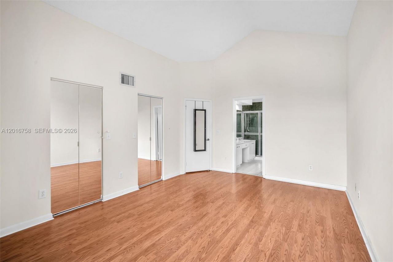 15825 SW 3rd Ct, Unit 204, Pembroke Pines, FL 33027 Photo
