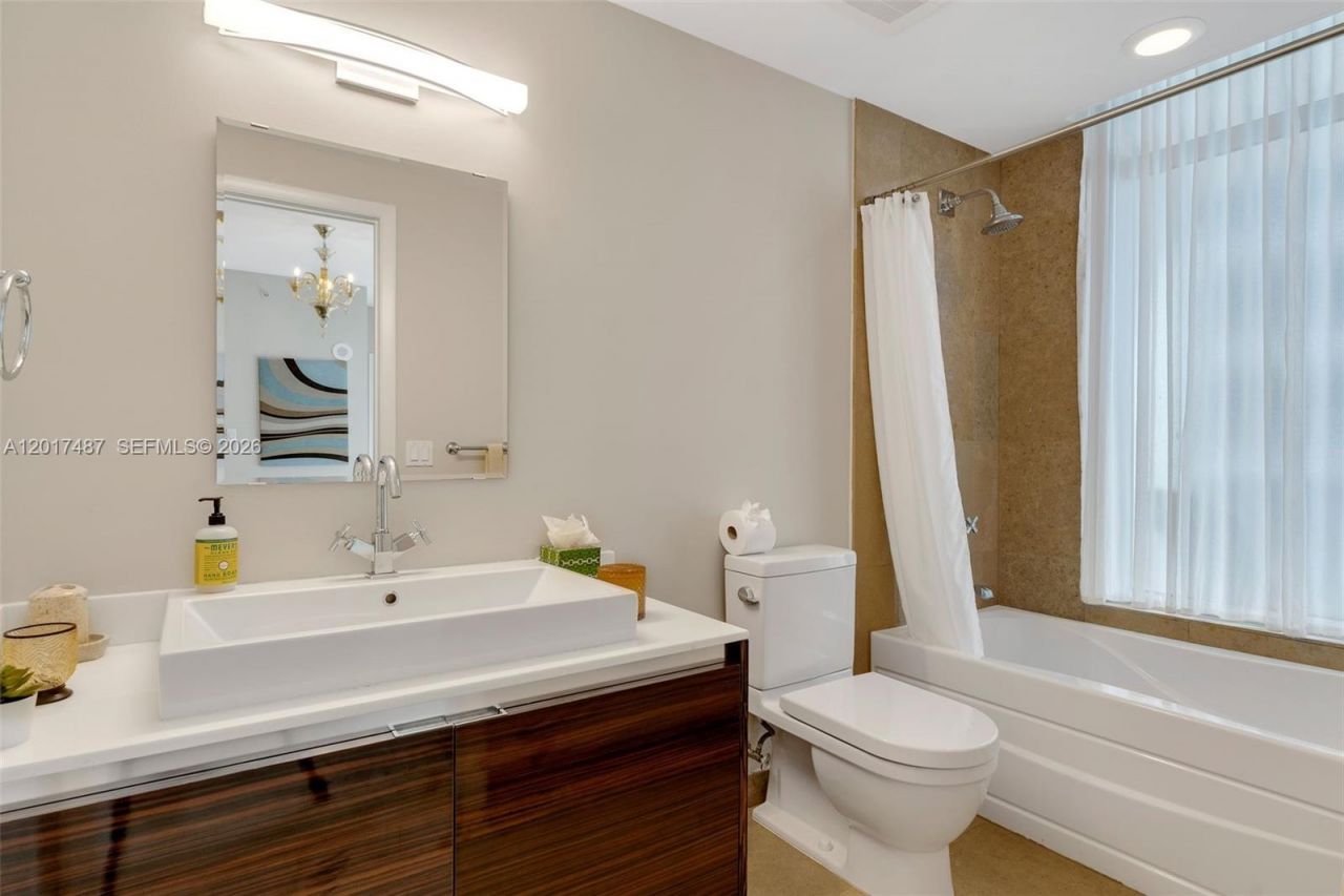 3737 Collins Ave , Unit S-403, Miami Beach, FL 33140 Photo