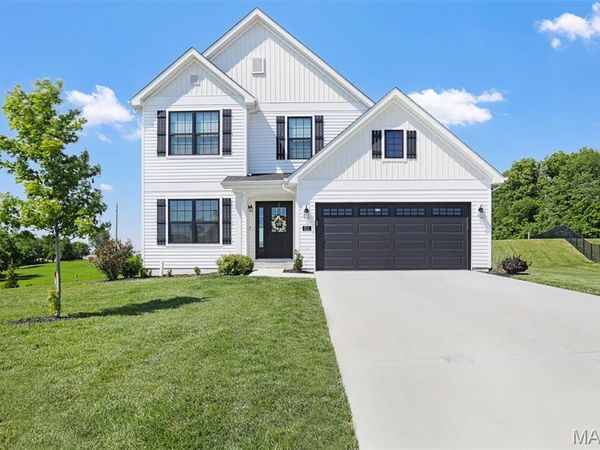 211 Grand Vista Court , Edwardsville, IL 62025