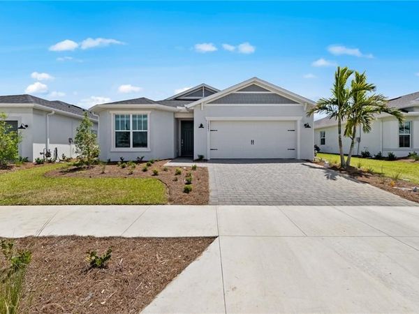 601 Oasis Lake PL , LEHIGH ACRES, FL 33936