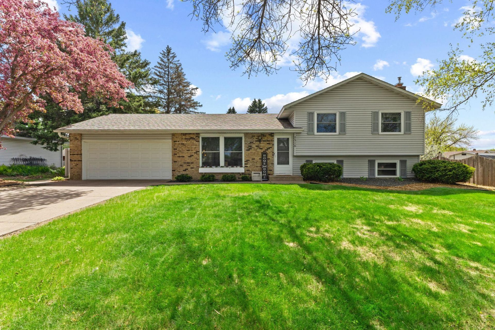 7310 Inman Avenue S, Cottage Grove, MN 55016 Main Photo