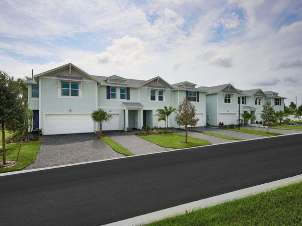 423 Salisbury Circle, Fort Pierce, FL 34982