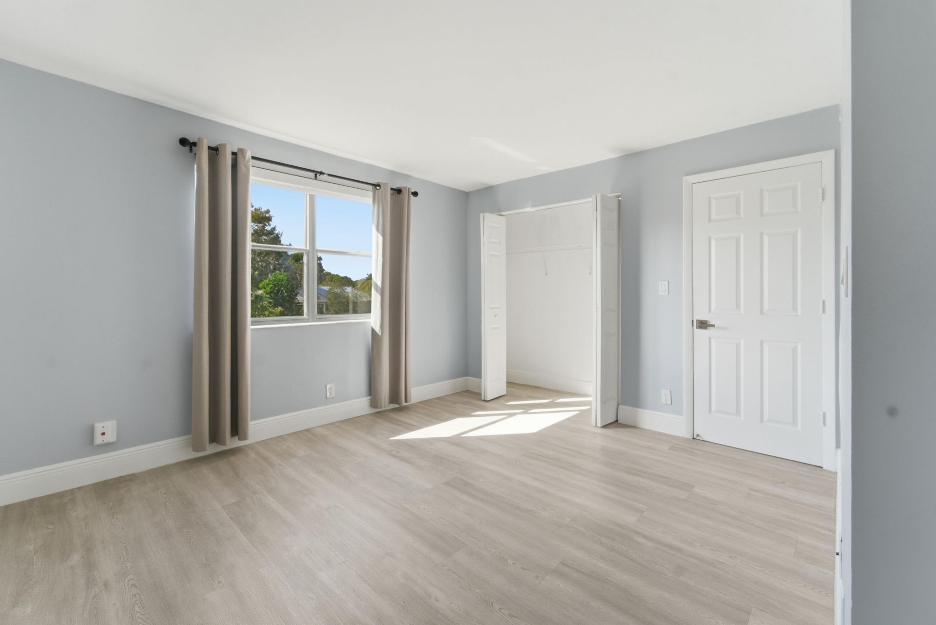 11477 NW 39th Court, Unit 203-1, Coral Springs, FL 33065 Photo
