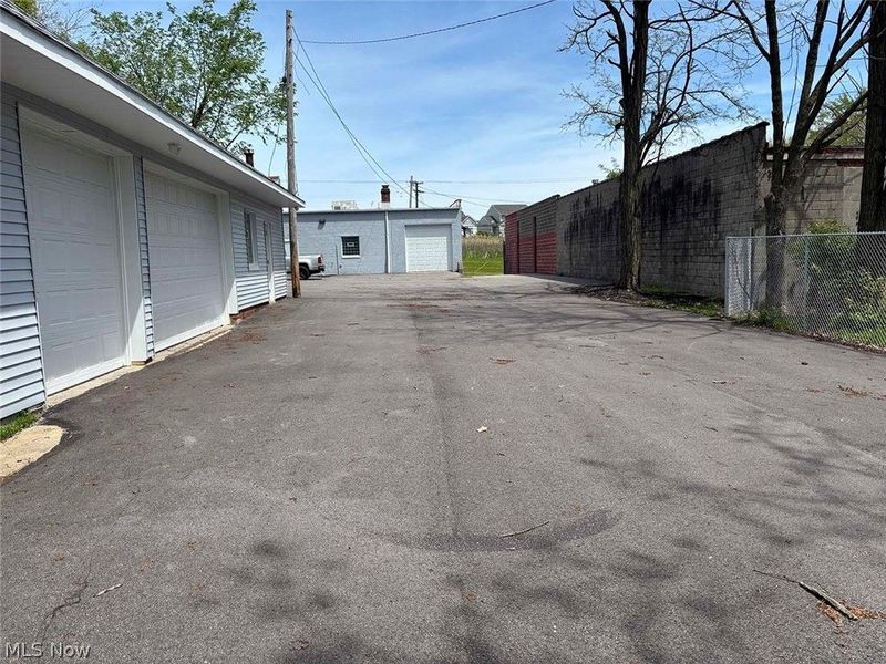19200 Miles Road, Warrensville Heights, OH 44128 Photo 17
