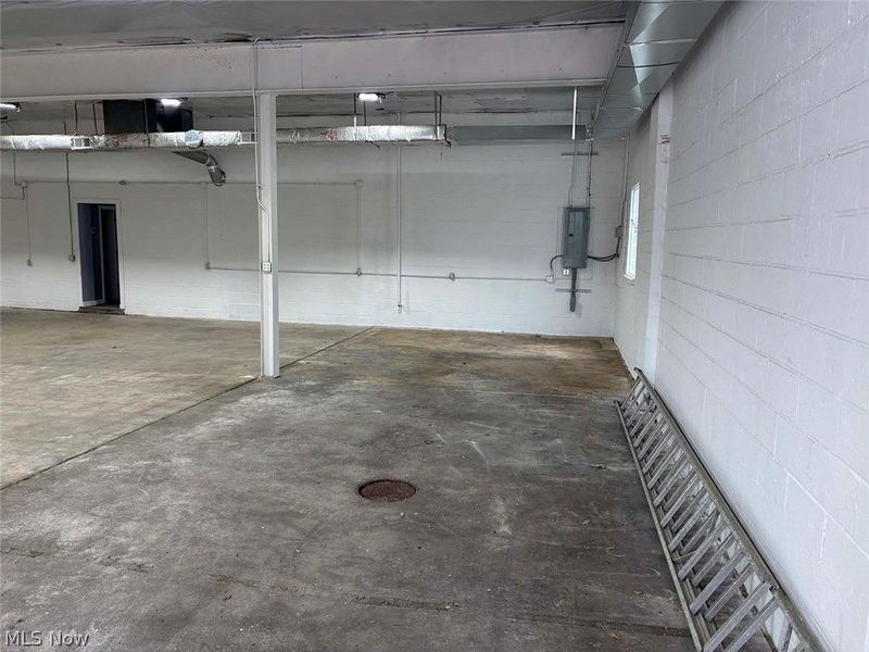 19200 Miles Road, Warrensville Heights, OH 44128 Photo 8