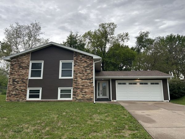 2520 W 46th Street , Davenport, IA 52806