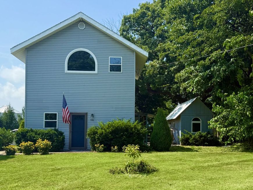 Main Photo