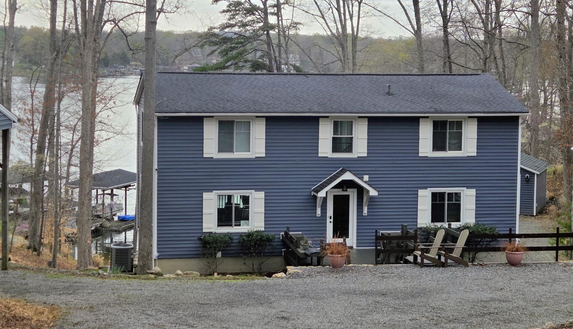 102 Waters Edge Ln , Moneta, VA 24121 Main Photo