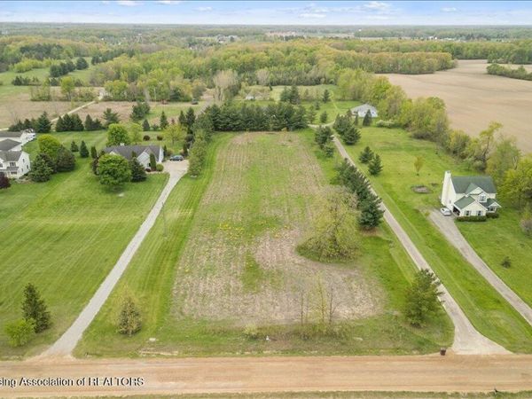 4987 W Cutler Road, DeWitt, MI 48820