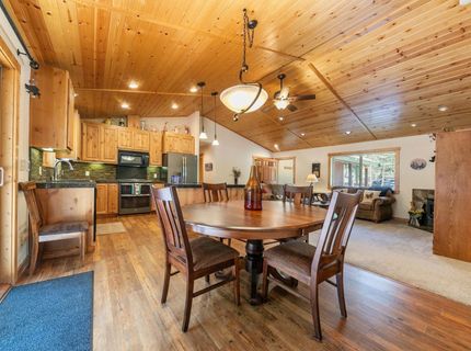 12479 Greenwood Drive, Truckee, CA 96161 Photo