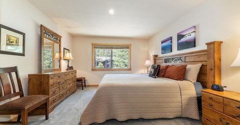 12479 Greenwood Drive, Truckee, CA 96161 Photo