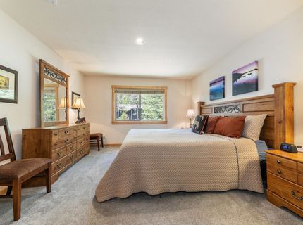 12479 Greenwood Drive, Truckee, CA 96161 Photo