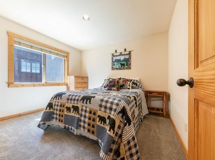 12479 Greenwood Drive, Truckee, CA 96161 Photo