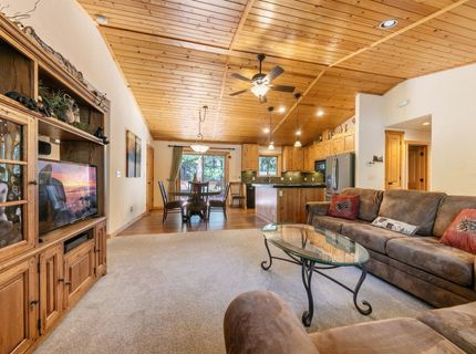 12479 Greenwood Drive, Truckee, CA 96161 Photo
