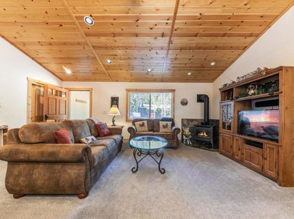 12479 Greenwood Drive, Truckee, CA 96161 Photo