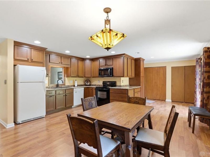 4900 Shady Hill Lane, Kettering, OH 45429 Photo 10