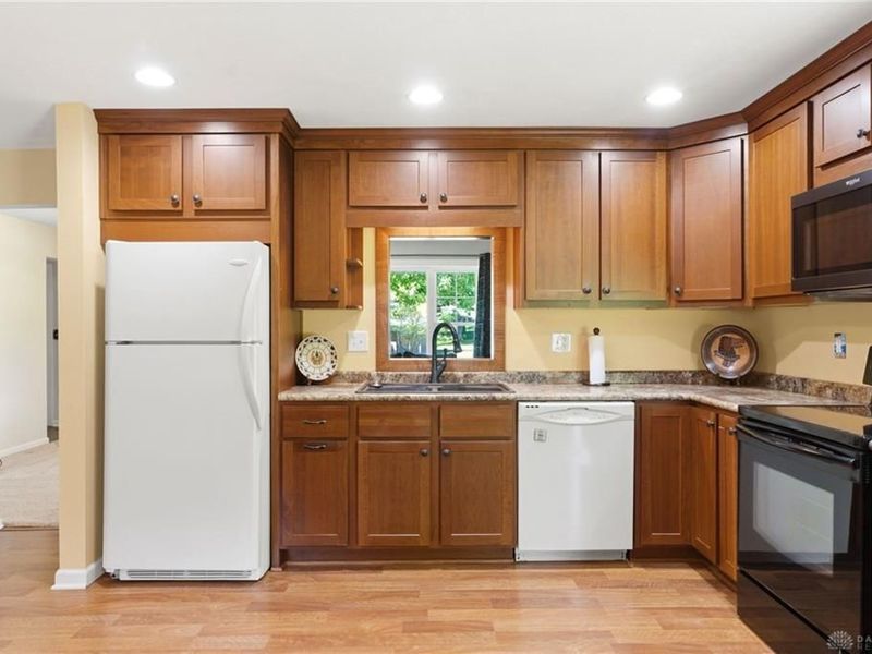 4900 Shady Hill Lane, Kettering, OH 45429 Photo 11