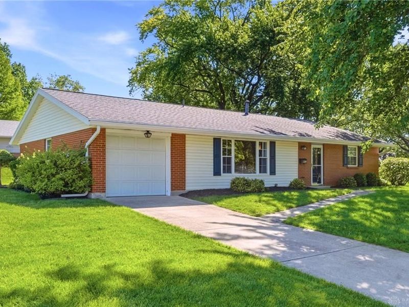 4900 Shady Hill Lane, Kettering, OH 45429 Photo 3