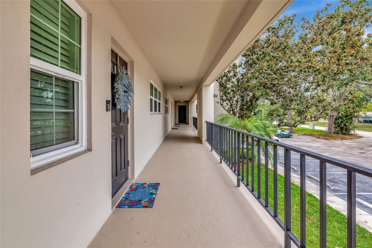 7461 W Country Club Drive N, Unit 203, Sarasota, FL 34243 Photo
