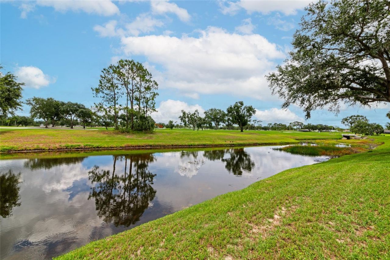7461 W Country Club Drive N, Unit 203, Sarasota, FL 34243 Photo