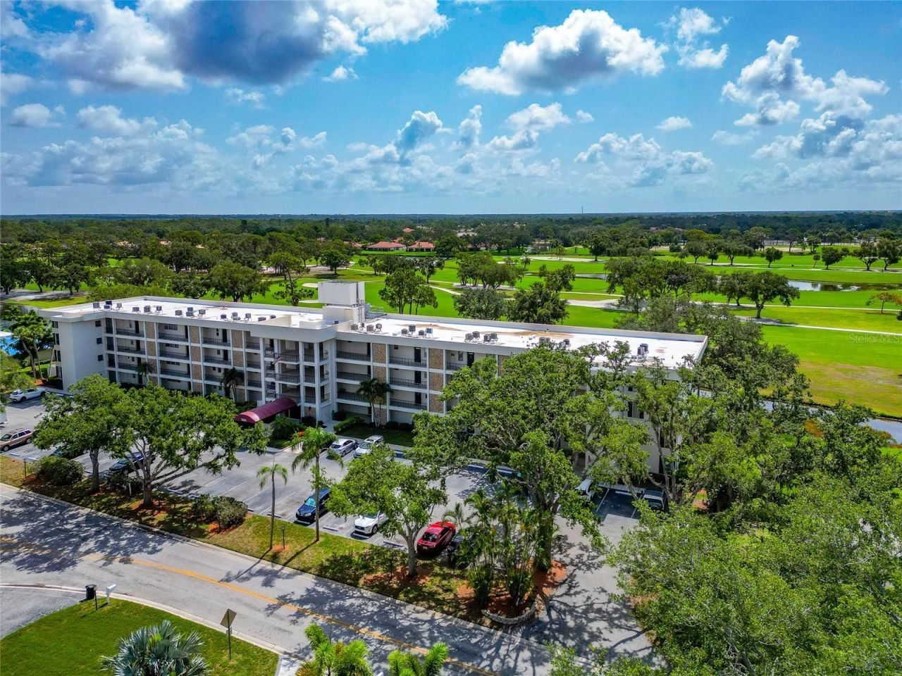 7461 W Country Club Drive N, Unit 203, Sarasota, FL 34243 Photo