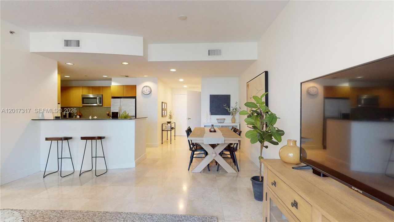 1060 Brickell Ave , Unit 1805, Miami, FL 33131 Photo